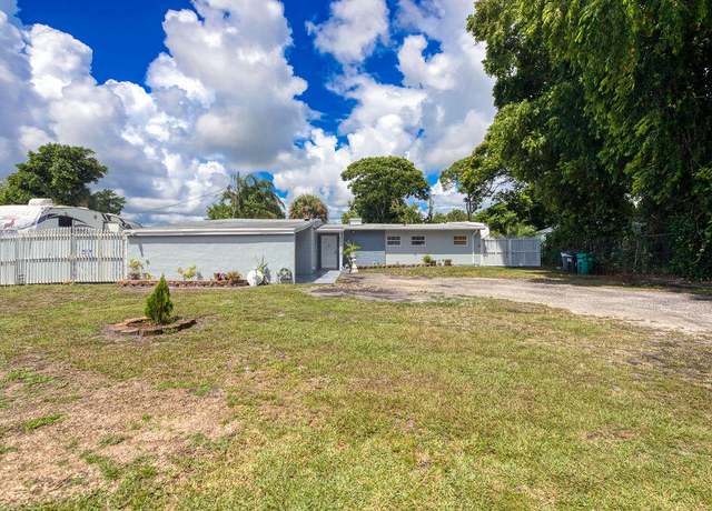 Property at 104 Beach Ave, Port Saint Lucie, FL 34952, 3 beds, 2 baths