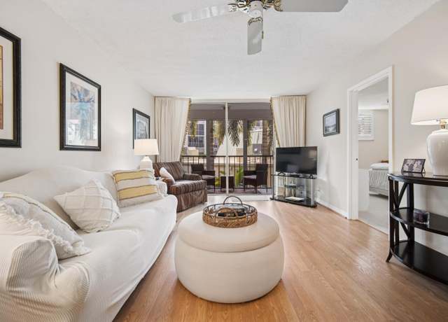 Property at 5300 NE 24th Ter Unit 226c, Fort Lauderdale, FL 33308, 2 beds, 2 baths