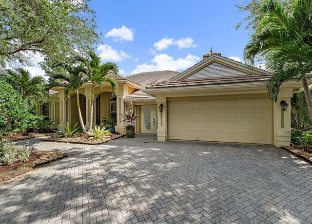 Property at 5621 SE Forest Glade Trl, Hobe Sound, FL 33455, 4 beds, 3 baths