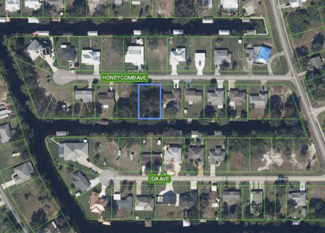 Property at 124 Honeycomb Ave, Lake Placid, FL 33852