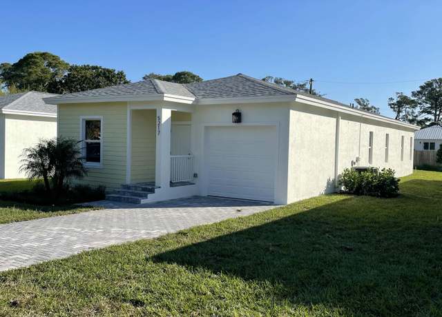 Property at 5217 SE Isabelita Ave, Stuart, FL 34997, 3 beds, 2 baths