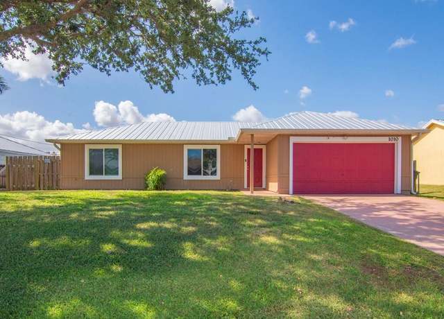 Property at 1010 SW Versailles Ave, Port Saint Lucie, FL 34953, 3 beds, 2 baths