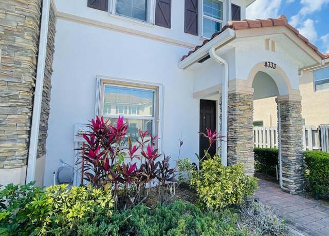 Property at 4333 Braxton Ave, West Palm Beach, FL 33417, 2 beds, 2.5 baths