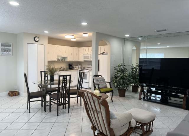 Property at 378 Burgundy H #378, Delray Beach, FL 33484, 1 bed, 1.5 baths