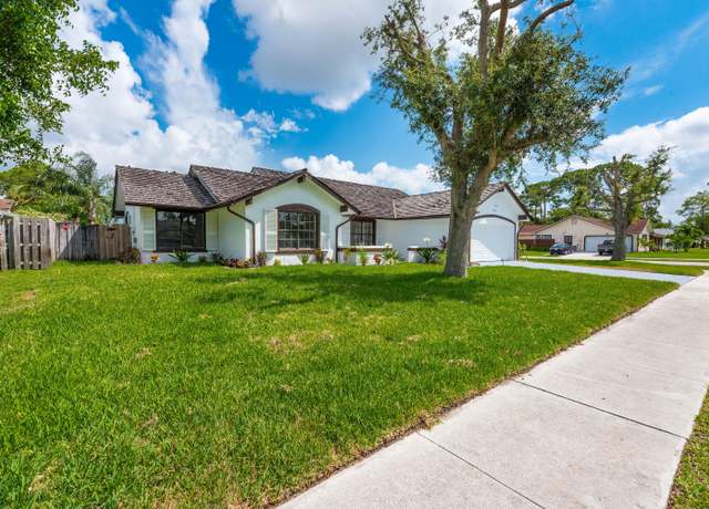 Property at 13566 Exotica Ln, Wellington, FL 33414, 4 beds, 2 baths