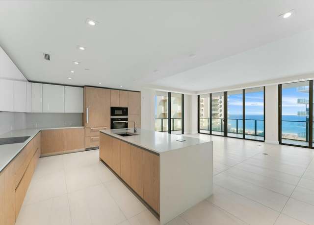 Property at 3100 N Ocean Dr Unit P-902, Singer Island, FL 33404, 2 beds, 2.5 baths