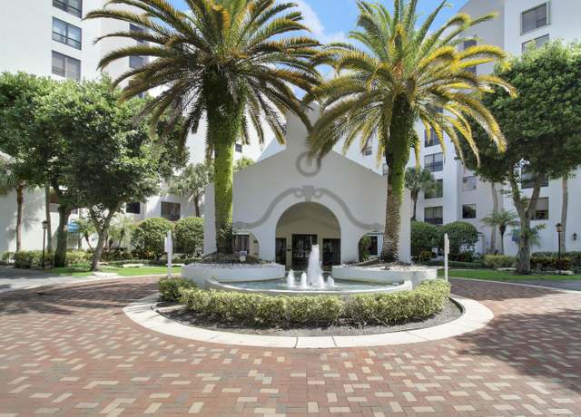 Property at 7567 Imperial Dr #401, Boca Raton, FL 33433, 3 beds, 2.5 baths