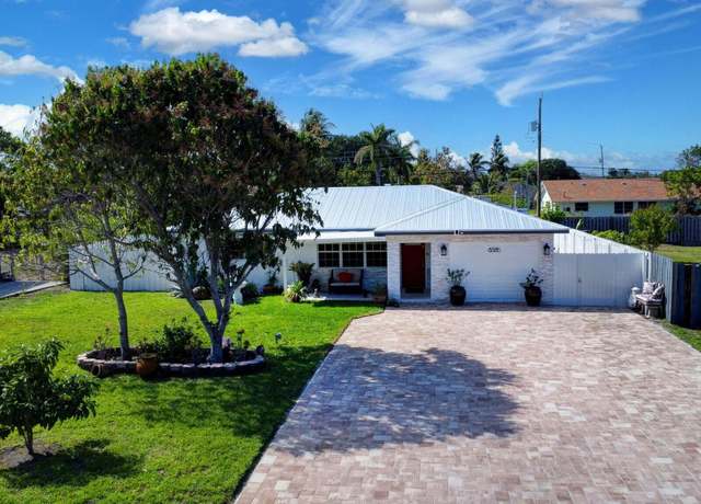 Property at 6585 Osborne Dr, Lake Worth, FL 33462, 3 beds, 2 baths