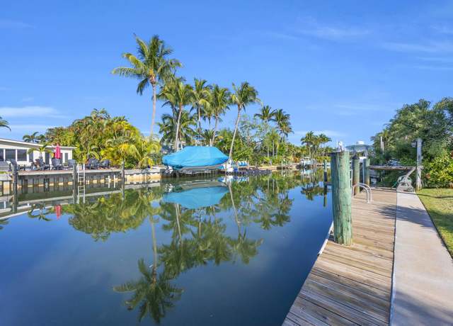Property at 910 Dolphin Dr, Jupiter, FL 33458, 3 beds, 2 baths
