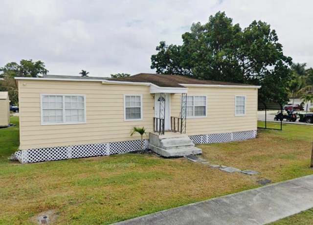 Property at 297 E E 4th St. St, Pahokee, FL 33476, 4 beds, 1 bath