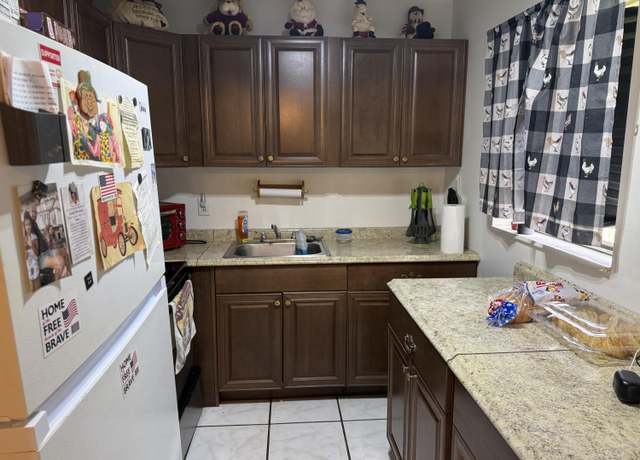 Property at 37 Waltham B, West Palm Beach, FL 33417, 2 beds, 1.5 baths