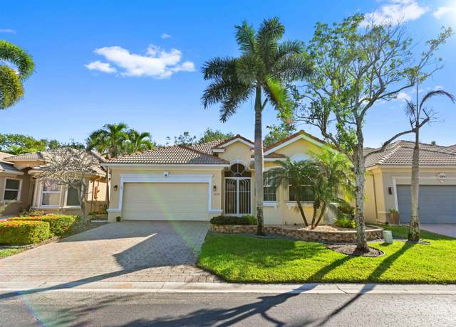Property at 10138 Armani Dr, Boynton Beach, FL 33437, 3 beds, 2 baths