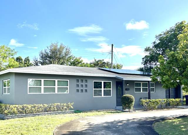 Property at 454 Flagler Blvd, Lake Park, FL 33403, 3 beds, 2 baths