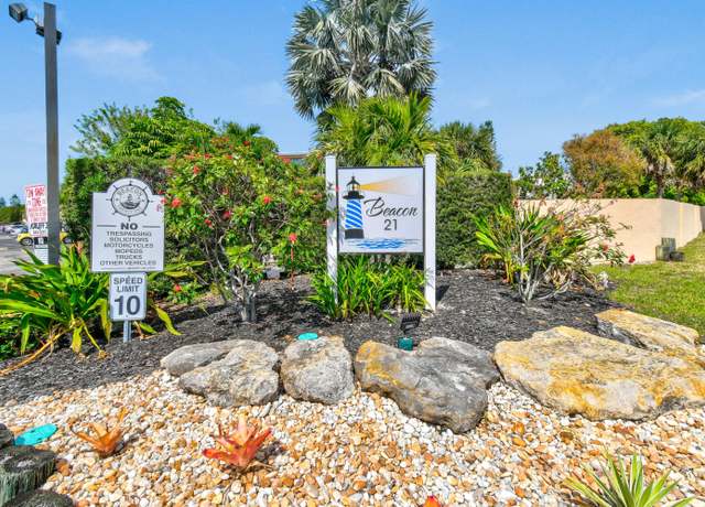 Property at 1561 NE 12th Ter Unit C-4, Jensen Beach, FL 34957, 2 beds, 2 baths