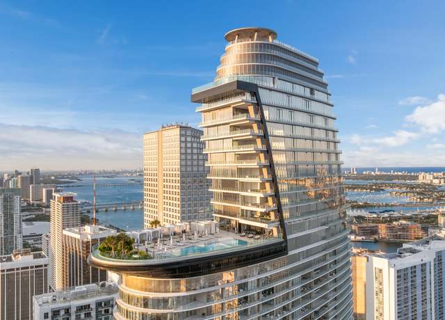 Property at 300 Biscayne Blvd Way #2004, Miami, FL 33131, 4 beds, 5.5 baths