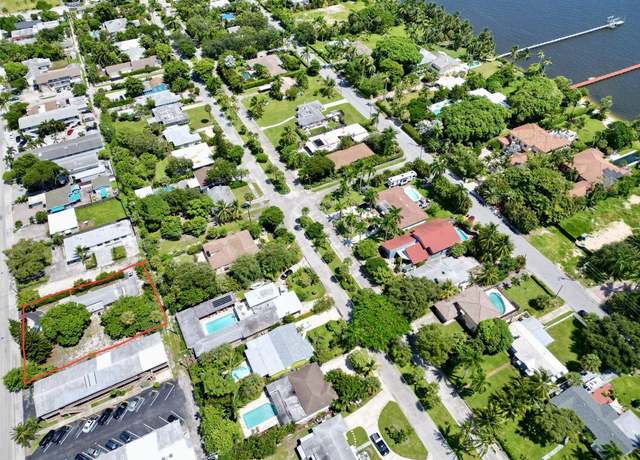 Property at 1302 S Federal Hwy, Lake Worth Beach, FL 33460, 4 beds, 3 baths