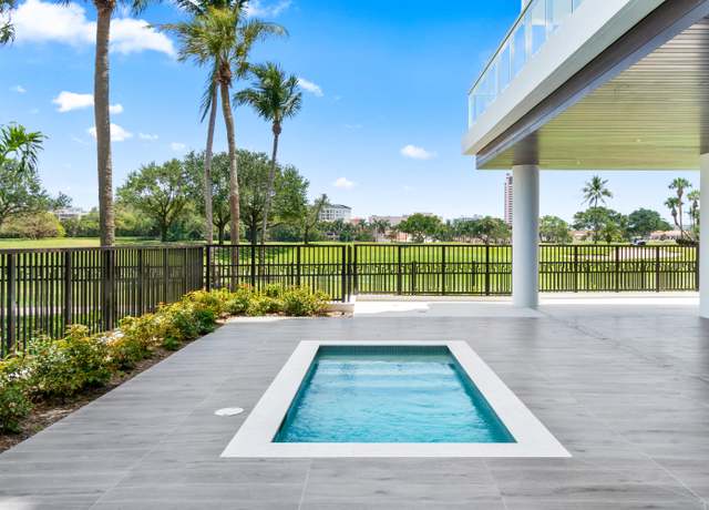 Property at 220 SE Mizner Blvd Unit Villa 101, Boca Raton, FL 33432, 3 beds, 3.5 baths