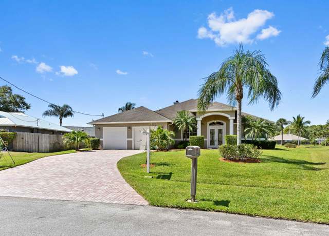 Property at 2298 SE Short St, Port Saint Lucie, FL 34952, 4 beds, 3 baths