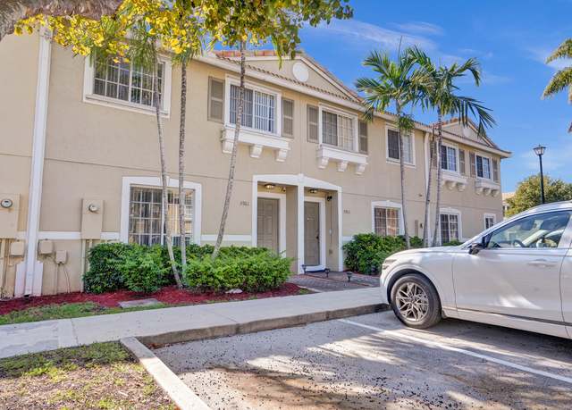 Property at 5961 London Ln, Tamarac, FL 33321, 3 beds, 2.5 baths