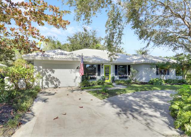 Property at 9871 SE Little Club Way N, Tequesta, FL 33469, 2 beds, 2 baths