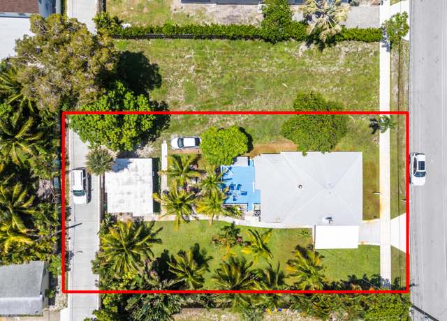 Property at 320 SE 4th Ave, Delray Beach, FL 33483, 2 beds, 2 baths