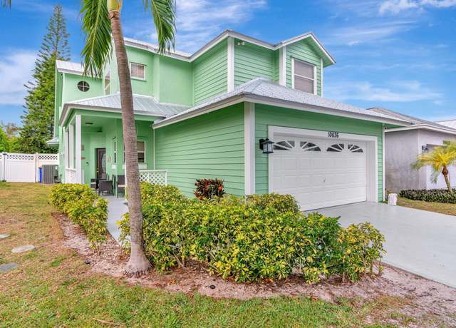 Property at 10636 SE Rosemarie Ct, Hobe Sound, FL 33455, 4 beds, 2.5 baths