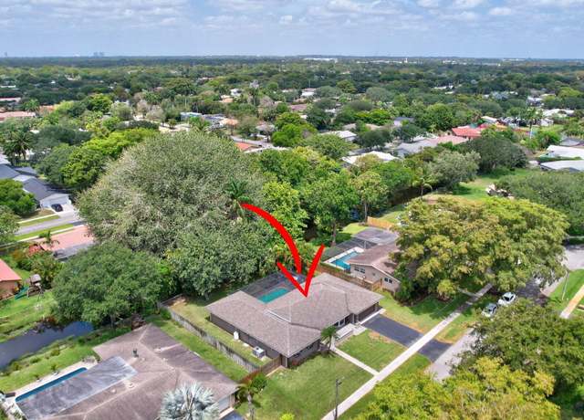 Property at 621 NW 71st Ave, Plantation, FL 33317, 3 beds, 2 baths