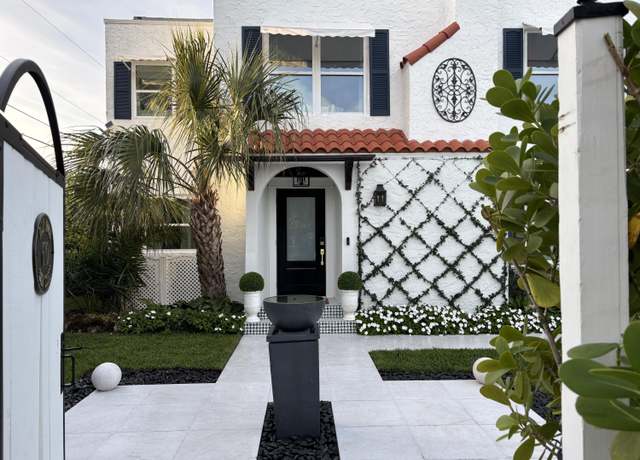 Property at 610 38th St, West Palm Beach, FL 33407, 6 beds, 3.5 baths