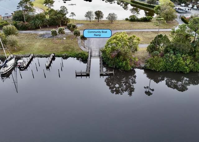 Property at 8998 SW Bonneville Dr, Stuart, FL 34997, 3 beds, 2 baths