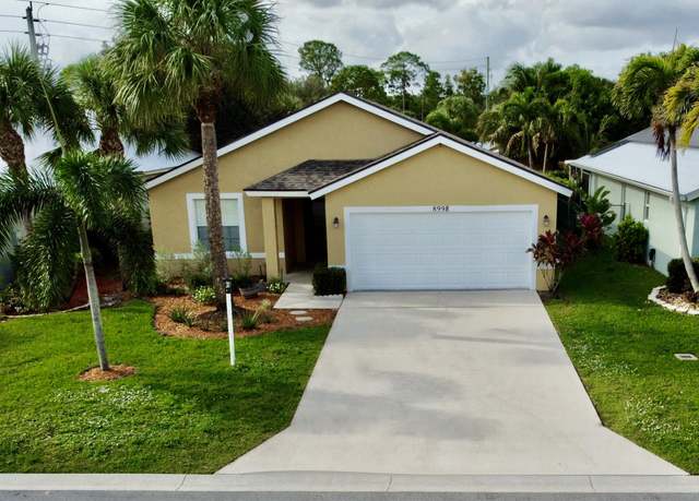 Property at 8998 SW Bonneville Dr, Stuart, FL 34997, 3 beds, 2 baths