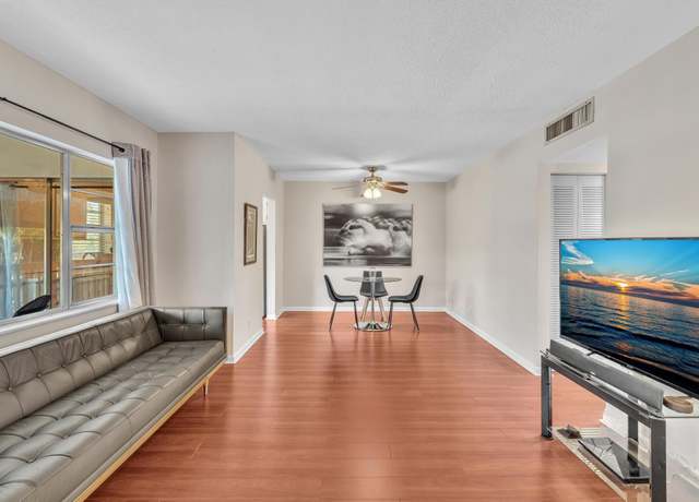 Property at 100 Royal Palm Way #303, Boca Raton, FL 33432, 2 beds, 1.5 baths