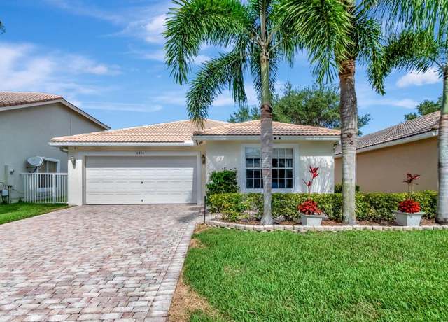 Property at 6836 Hendry Dr, Lake Worth, FL 33463, 3 beds, 2 baths