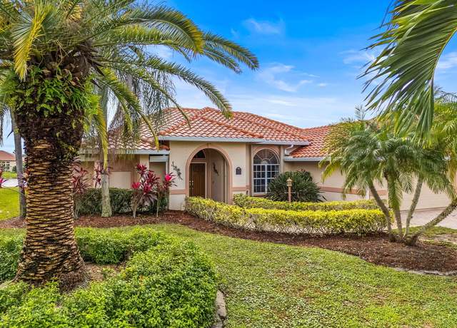 Property at 1272 SW Briarwood Dr, Port Saint Lucie, FL 34986, 3 beds, 2.5 baths