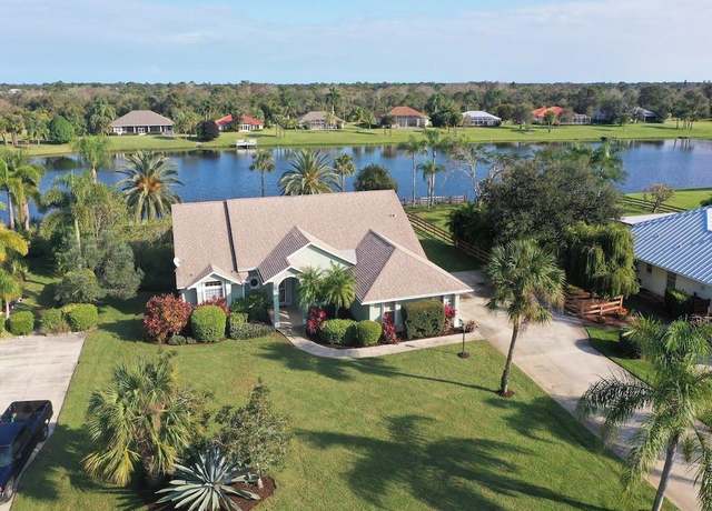 Property at 1517 Eagles Cir, Sebastian, FL 32958, 3 beds, 2 baths