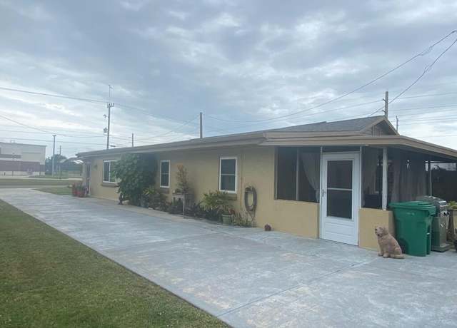 Property at 4321 Kirby Loop Rd, Fort Pierce, FL 34981, 5 beds, 3 baths