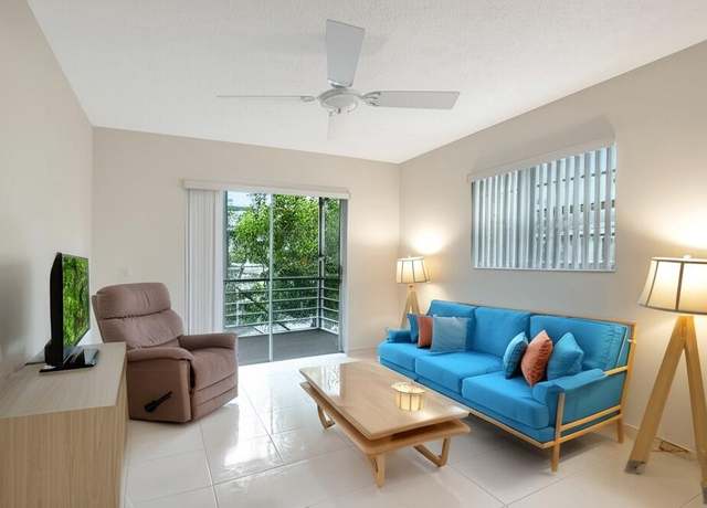 Property at 950 Flanders T, Delray Beach, FL 33484, 2 beds, 2 baths