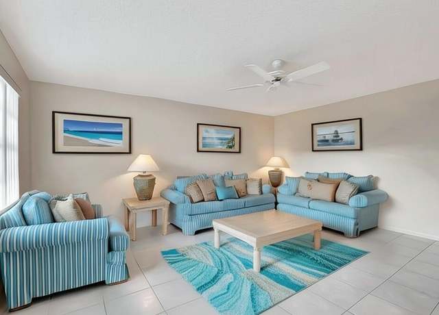 Property at 950 Flanders T, Delray Beach, FL 33484, 2 beds, 2 baths