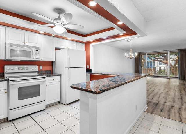 Property at 2008 S Federal Hwy #206, Boynton Beach, FL 33435, 2 beds, 2 baths