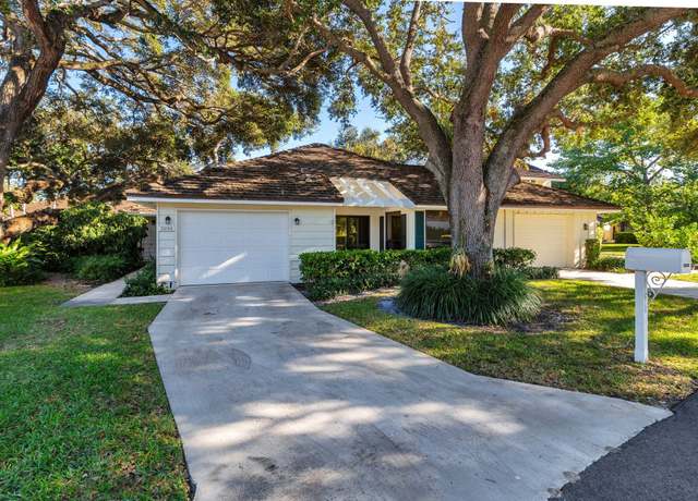 Property at 11282 Glen Oaks Ct Unit 31-C, North Palm Beach, FL 33408, 2 beds, 2.5 baths