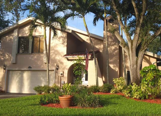 Property at 42 Birch Dr, Cooper City, FL 33026, 4 beds, 3 baths