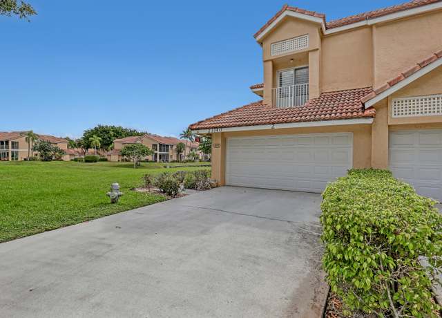 Property at 23140 Island Vw #2, Boca Raton, FL 33433, 3 beds, 2.5 baths