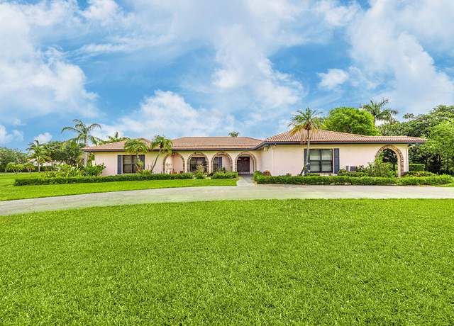 Property at 8799 Kendale Pl, Lake Worth, FL 33467, 4 beds, 4.5 baths