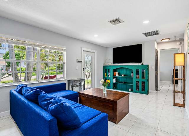 Property at 4821 Poseidon Pl, Lake Worth, FL 33463, 4 beds, 3 baths