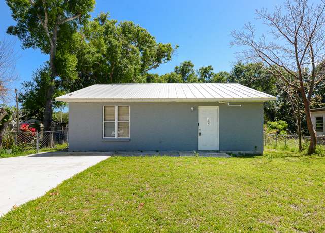 Property at 1809 Tucker Ct, Fort Pierce, FL 34950, 2 beds, 2 baths