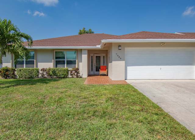 Property at 7984 Chula Vista Cres, Boca Raton, FL 33433, 3 beds, 2 baths