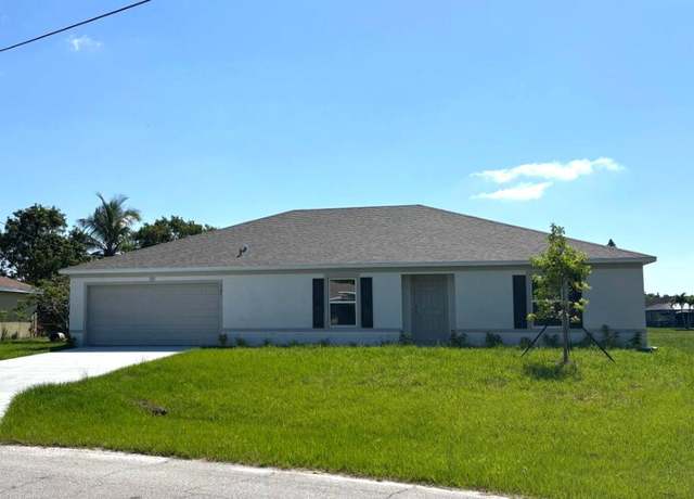 Property at 2386 SE Manor Ave, Port Saint Lucie, FL 34952, 4 beds, 2 baths