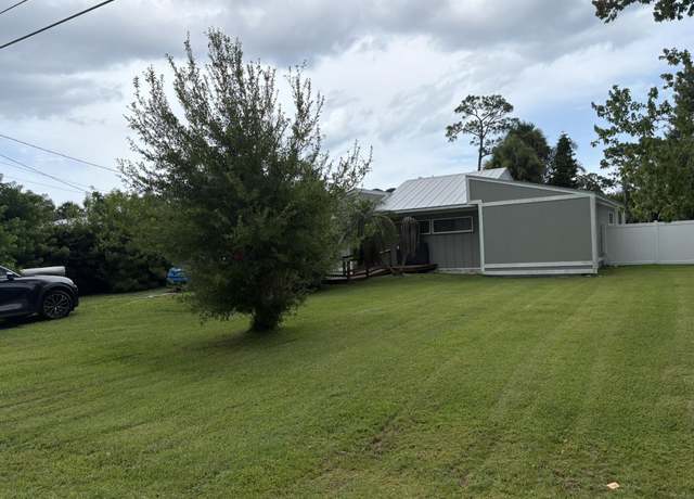 Property at 6006 Balsam Dr, Fort Pierce, FL 34982, 3 beds, 2 baths