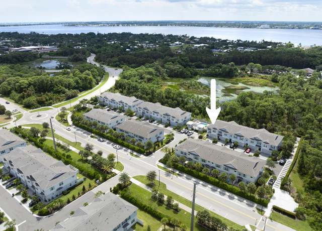 Property at 212 Preserve Trl S, Stuart, FL 34994, 3 beds, 2.5 baths