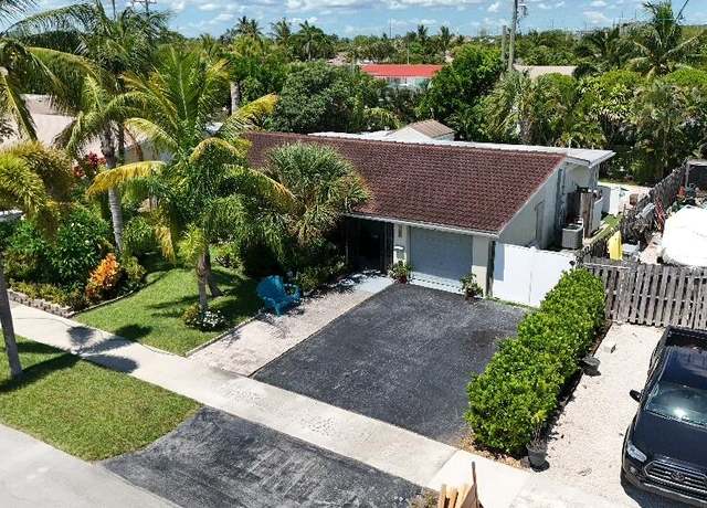 Property at 1123 SE 2nd Ter, Deerfield Beach, FL 33441, 2 beds, 2 baths