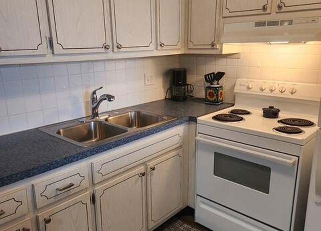 Property at 3362 Cynthia Ln #211, Lake Worth Beach, FL 33461, 1 bed, 1 bath
